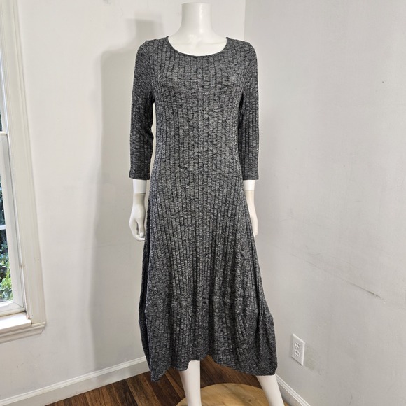 Comfy USA Dresses & Skirts - Comfy USA Lagenlook Dress Size M Ribbed Knit Tulip Balloon Hem Gray Layering